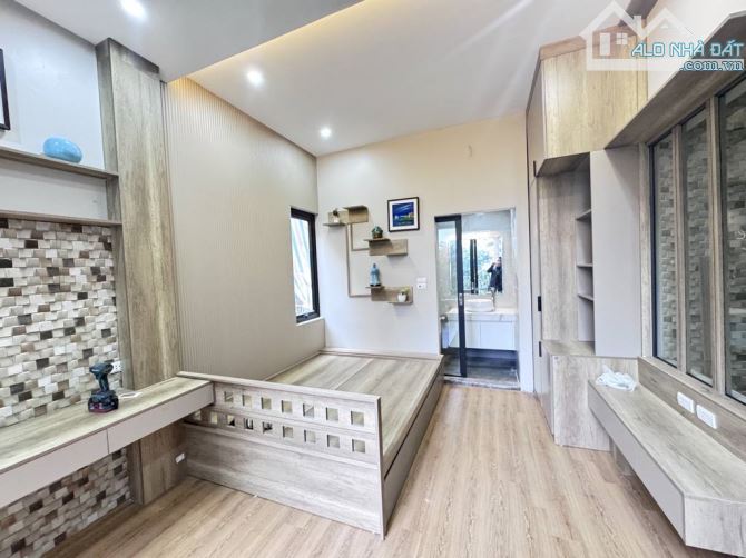 🏡 Nguyễn Văn Cừ - Long Biên - 52m2 - 12 tỷ - Ô tô - Dân xây - 4