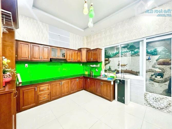 Bán nhà 4 tầng, Đào Tông Nguyên, TT Nhà Bè, Nhà Bè. 250m2 - MT nhựa 10m - Chỉ 6 tỷ hơn. - 4