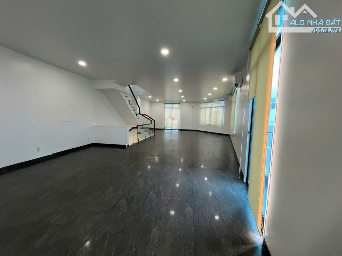 Cần bán nhà gốc 2 mặt tiền Tây Sông Hậu - 4