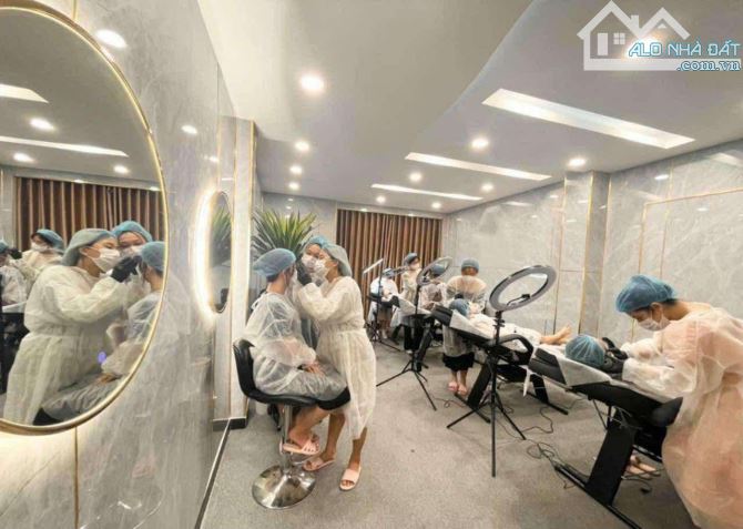 Sang nhà Kinh Doanh Mặt Tiền Nguyễn Thái Bình,P4,Tân Bình giá 300tr TL - 4