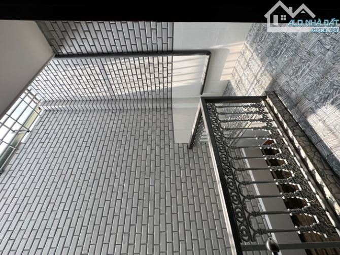 măt tiền kinh doanh 4 tầng nguyễn văn quá q12 gần tiêc cưới đông phương - 5