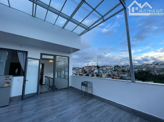 HOMESTAY 5 PHÒNG + 1 CĂN HỘ ĐƯỜNG Ô TÔ LỚN P3 GIÁ 7 TỶ - 5