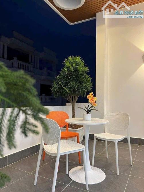 Quất! Nhà 5 tầng, mt 6m tại Xuân Phương, Phương Canh, thang máy, ô tô vào tận cửa, Chỉ 6Tỷ - 5