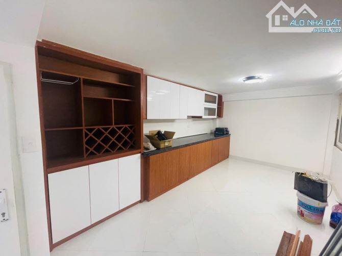 LÔ GÓC 2 THOÁNG NGÕ 68 TRIỀU KHÚC NHÀ ĐẸP Ở THÍCH SỞ HỮU NGAY 33M2 x5tầng. Giá :6,4tỷ. - 5