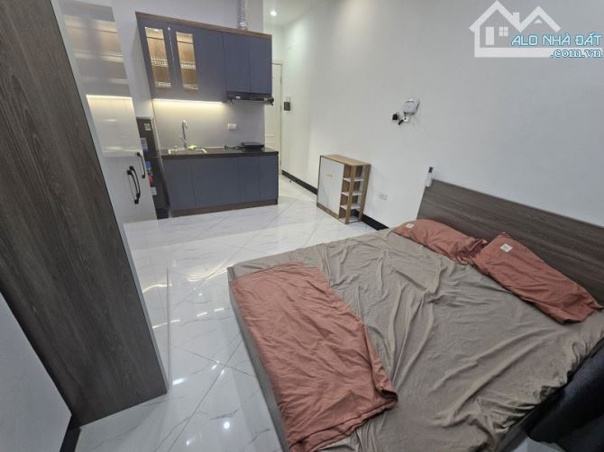 HIẾM CHDV Nguyễn Chí Thanh 95m2x7T Mặt tiền 6.5m 23P Studio DT 130 Triệu/ tháng 25 tỷ - 5