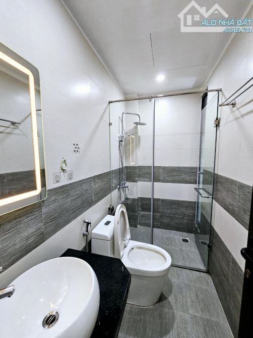 43M-6 TẦNG-SIÊU PHẨM CẦU GIẤY - LÔ GÓC - 7 PHÒNG RỘNG - Ở HAY CH0 THUÊ ĐỀU ĐỈNH. - 5