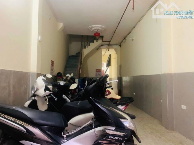 bán nhà cho thuê căn hộ  Yên Lãng, Láng Hạ, Đống Đa, DT :51m2. Giá : 17,2 Tỷ - 7