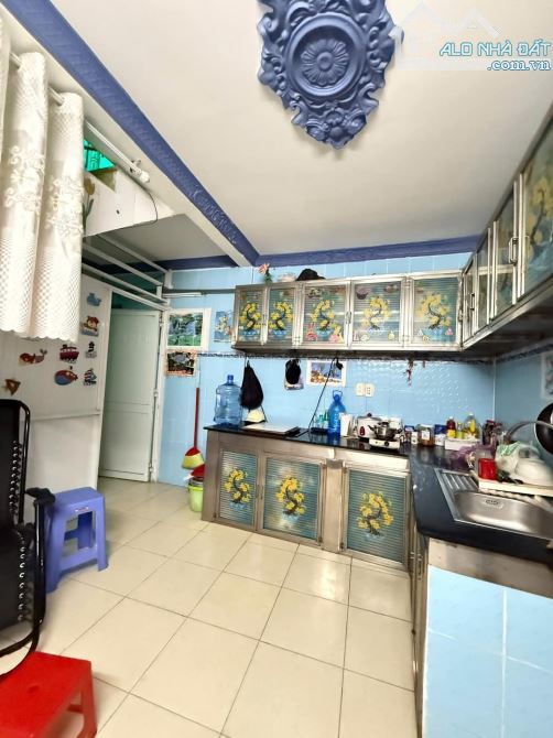 Cần bán nhanh căn nhà hẻm 4m đường Nguyễn Trọng Tuyển ngang 4,4*13m 6,3 tỷ - 6