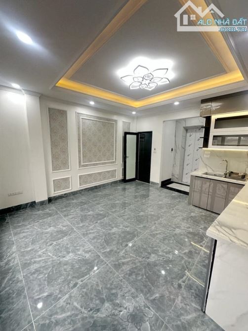 BÁN GẤP NHÀ ĐƯỜNG KHƯƠNG ĐÌNH. 6 TẦNG MỚI, THANG MÁY, THÔNG SÀN, NGÕ THÔNG. - 6