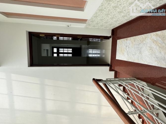 măt tiền kinh doanh 4 tầng nguyễn văn quá q12 gần tiêc cưới đông phương - 7