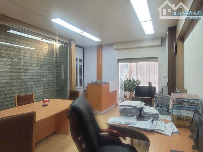 NHÀ ĐẸP 4 TẦNG CÓ HẦM XE VÀ THANG MÁY - 90M2 - 5x18 - NGAY LÊ TRỌNG TẤN - TÂY THẠNH - 7