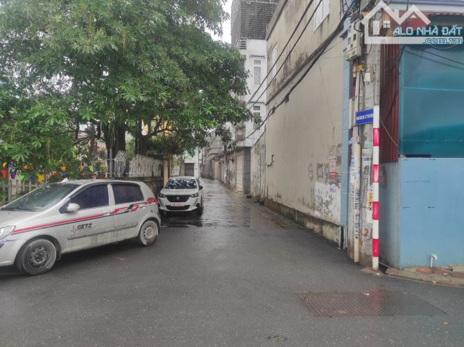 Bán nhà 2 tầng Gia Lâm 63m2, gần ô tô, tiện ích đỉnh cao, giá 3.9 tỷ - 5
