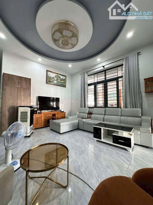 HẠ GIÁ Bán gấp NHÀ mặt tiền kinh doanh Nhơn Trạch giá rẻ 5,5ty/1182m,đường xe tải.GỌI NGAY - 8