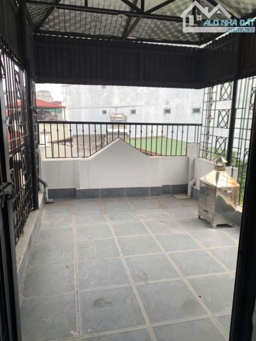 BÁN NHÀ ĐẸP Ở NGAY NGÕ TOÀN THẮNG, PHỐ KHÂM THIÊN. DT 50M2, XÂY 5 TẦNG. GIÁ CHỦ CHÀO 10 TỶ - 8
