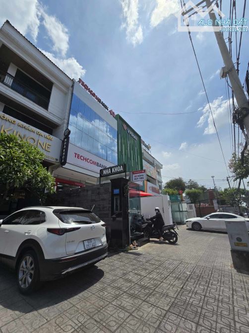 BÁN NHÀ BIỆT THỰ VIP TRUNG TÂM BÌNH THỌ, RẺ NHƯ GIÁ ĐẤT, NGANG 8.8M, ÔTÔ TRÁNH 2TẦNG - 9