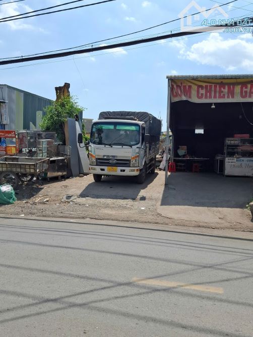 Bán đất  Mặt tiền Lã Xuân Oai Long Trường Quận 9  giá 19,5 tỷ