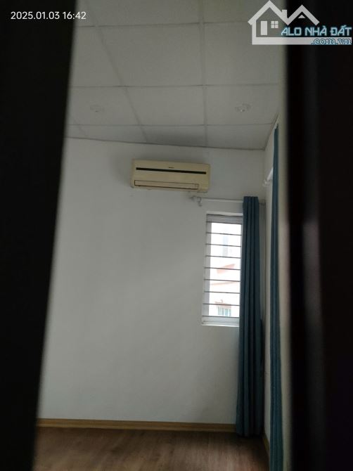 Nợ tiền bán gấp giá rẻ Đông Tác 11m/14m T2, 3 tầng, mặt tiền 4m, 1.57 tỷ Đống Đa.