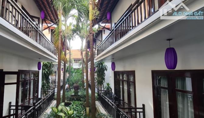 KHÁCH SẠN 4 * ĐANG KINH DOANH - KHÁCH ĐOÀN NHIỀU VÔ ĐỊCH - NGAY PHỐ CỔ HỘI AN