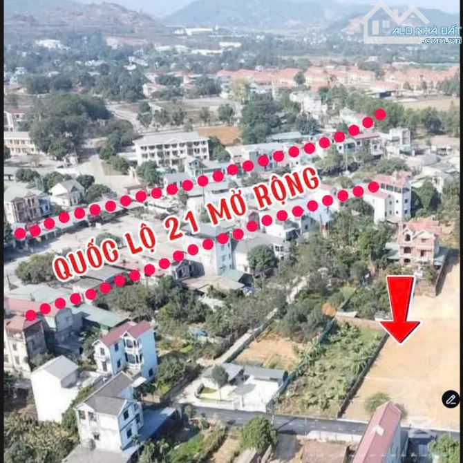 Chủ đầu tư bán 100m2, MT 10m giá 3,85 tỷ ,full thổ cư Hòa Lạc Quốc Oai.Phân lô ôtô chạy vò