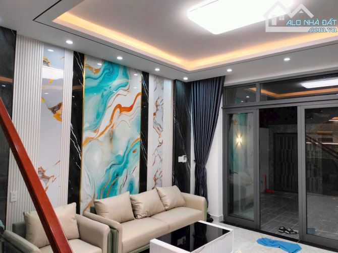 NHÀ MỚI 3 TẦNG, HOÀ XUÂN, VÀO Ở NGAY, HƠN 4 TỶ