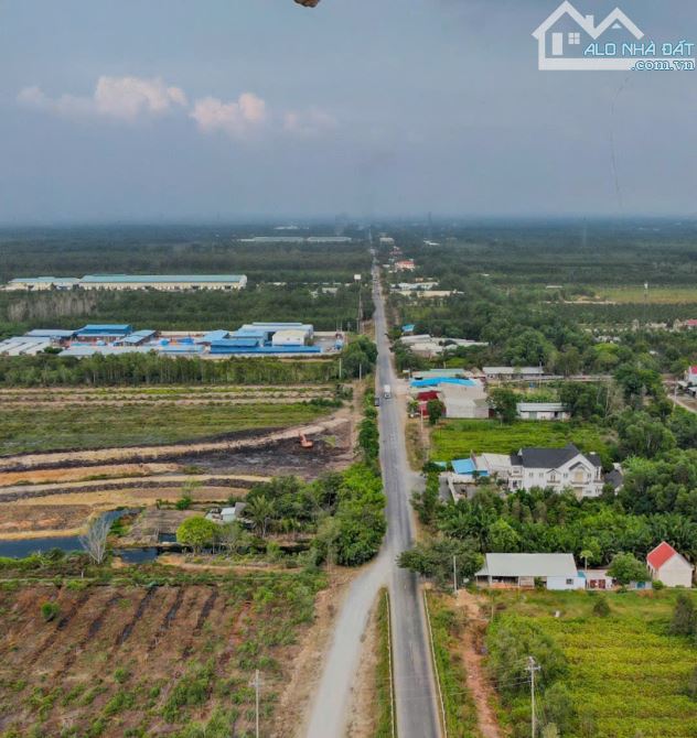 BÁN ĐẤT MT QUỐC LỘ N2 CÁCH SÂN BAY TÂN SƠN NHẤT 40KM GIÁ RẺ 2TR/M2