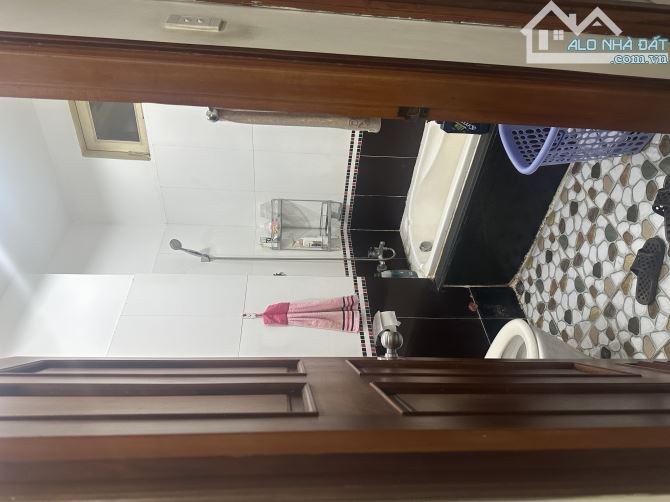 Nhà  3 tầng linh Tây thủ Đức  sát trường đại học cs nd 2 thủ đức