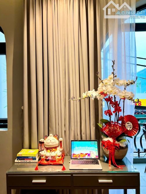 Bán nhà mặt tiền trung tâm phố đường Đống Đa diện tích lớn