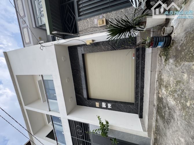 Ngang 4 tỷ có nhà mới 2 tầng 3 PN - 76m2 - 4x19 - HXH - Ngay Bà Hom - Giáp Quận 6