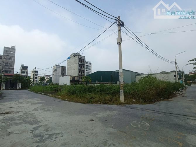 ĐẤT ĐẤU GIÁ LAI XÁ 120M2- LÔ GÓC 3 THOÁNG - VỈA HÈ ÔTÔ TRÁNH, giá 18.5 tỷ