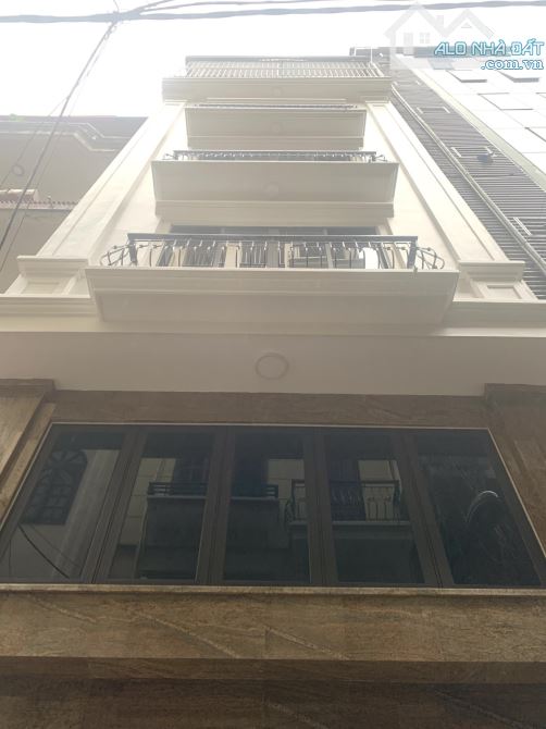 Bán nhà Hoàng Quốc Việt 65m 6T mt5.2m giá chỉ 21.5 tỷ