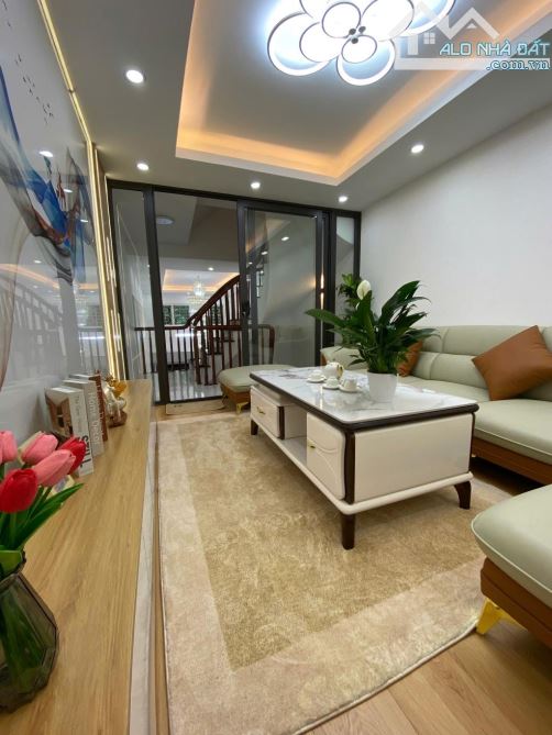 NHÀ HÓT - PHỐ THANH NHÀN - NGÕ THÔNG - KINH DOANH -5 TẦNG ĐẸP - FULL NỘI THẤT - THOÁNG TRƯ