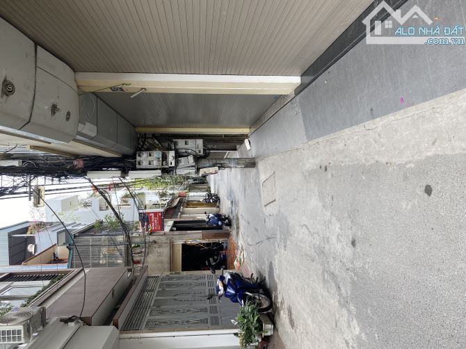 BÁN NHÀ SÀI ĐỒNG 42.6m2 x3T ,HÀNG XÓM VINHOME Full NỘI THẤT Ở NGAY GIÁ 3.68TỶ CÓ GIA LỘC