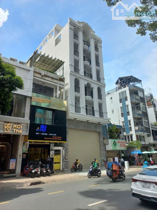 Bán tòa nhà mặt tiền đường Cao Thắng. KC: Hầm 8 tầng, HĐT mới ký 450tr/tháng (5 năm)