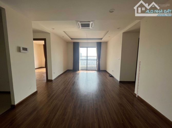 Cho thuê căn hộ chung cư ban cơ yếu chính phủ 51 quan nhân 110m 3 ngủ đồ cơ bản 11tr/th