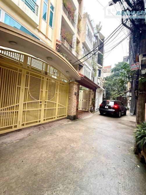 Bán nhà Đống Đa 81m Hoàng Cầu , phân lô, ô tô đỗ cửa, 2 thoáng, gần Hồ