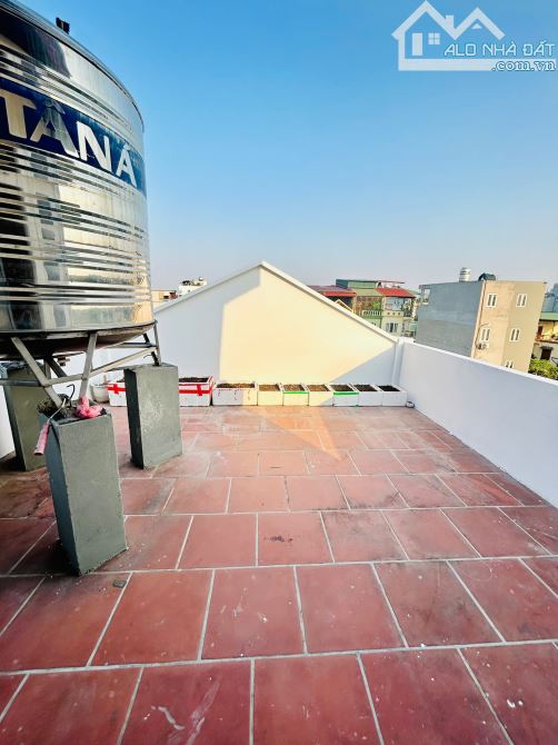 Bán nhà Trương Định - xây mới - 3 thoáng ngõ nông - DT 50m² giá 8.8 tỷ.