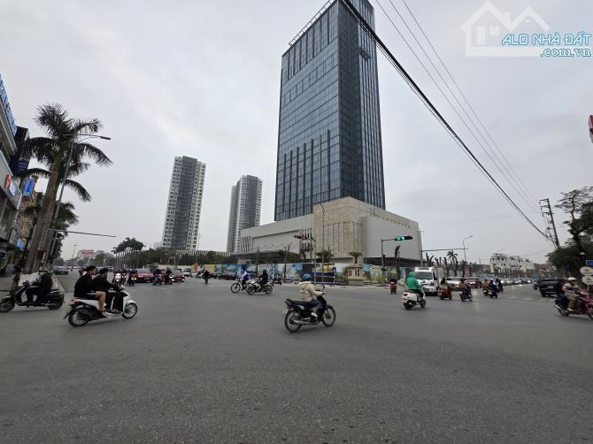 Bán lô góc VIP mặt trần hưng đạo đại phúc ngay ngã 6 vincom 270m2 mặt 10m giá 80 tỷ