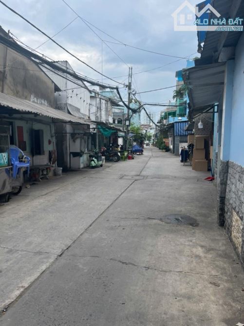 KHU TÊN LỮA 92M2 NGAY TRƯỜNG BÌNH TRỊ ĐÔNG ĐƯỜNG 6M CHỈ 6 TỶ HƠN.   - Ngang 4.5 X 21 nhà c
