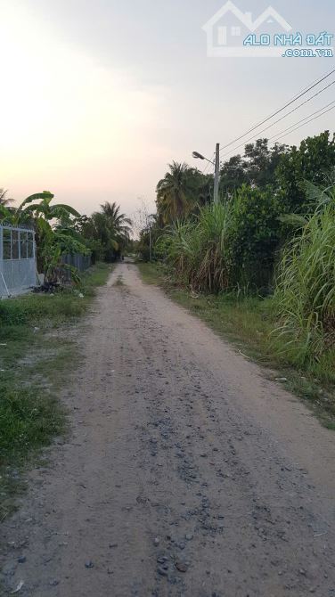 Cần bán lô đất mặt tiền Trường Đông
