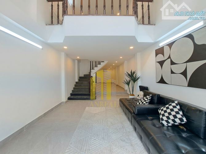 Nhà mặt tiền Đỗ Quang 3 lầu - nhà mới giá 50 triệu/th