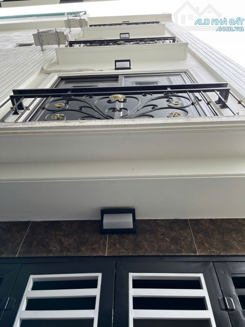 Bán nhà đẹp giá đầu tư Kim Chung 35m2x5T, cách oto 20m, chủ tặng NT, ở ngay, chỉ 3.x tỷ