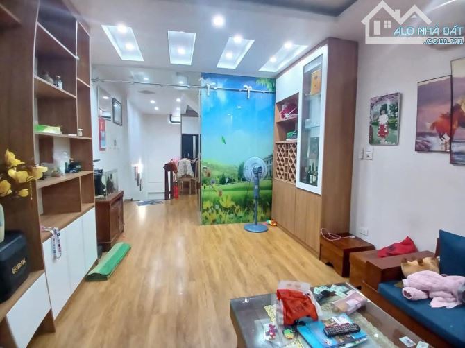 LIỀN KỀ PHÂN LÔ Ô TÔ TRÁNH LÊ TRỌNG TẤN HÀ ĐÔNG KINH DOANH VĂN PHÒNG 42m 10 TỶ