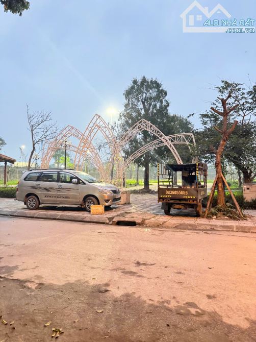 CẦN BÁN TÒA NHÀ 7 TẦNG - 100M - FULL 28 PHÒNG - THANG MÁY . GIÁ CHỈ : 22.8 TỶ