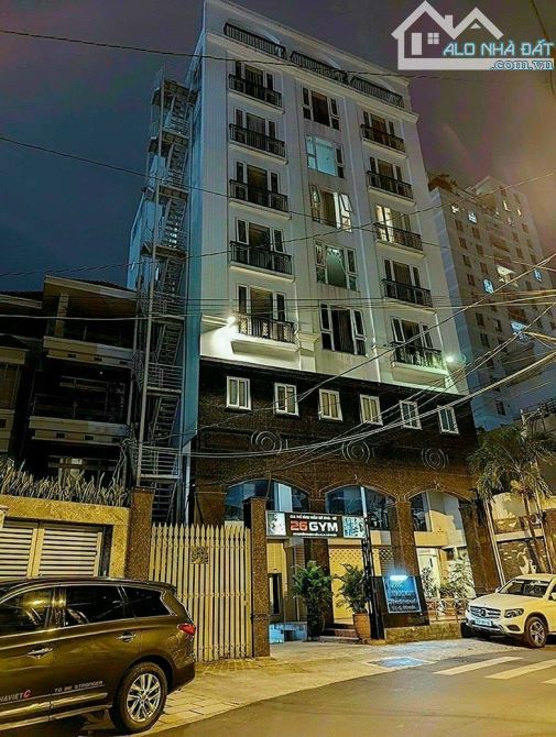 Bán gấp Tòa nhà góc 2 MT Võ Văn Tần - Cao Thắng - DT: 9x33m - 8 tầng HĐT 250tr giá 105 tỷ