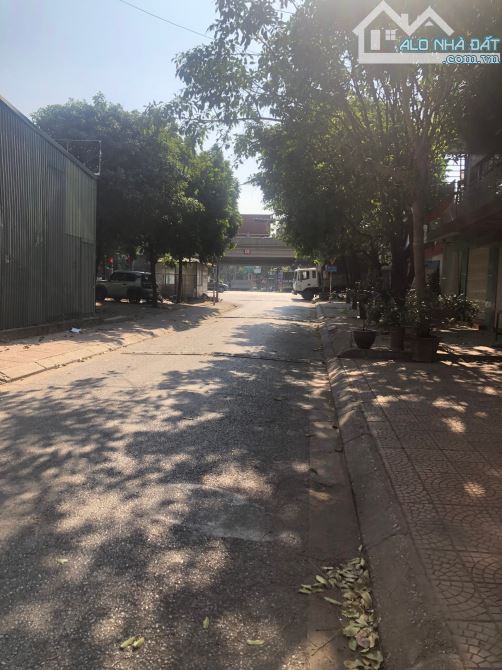 Bán đất TĐC Hoa Động, Vườn Hồ, Cự Khối 105m2, mặt tiền 8m, giá chào 12.6 tỷ