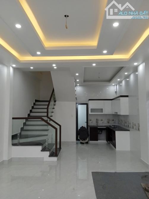 Bán nhà 3 tầng 46m2 mặt đường Lệ Tảo, Kiến An, Hải Phòng