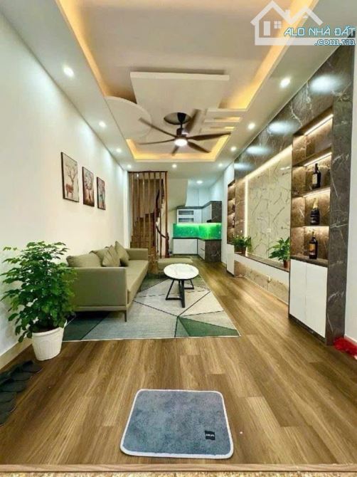 BÁN NHÀ PHỐ MINH KHAI - HAI BÀ TRƯNG - SỔ RIÊNG 31M 5 TẦNG FULL NỘI THẤT GIÁ 5,95 TỶ