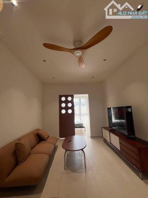 Chính chủ gửi bán căn hộ duplex t5+6 đẹp hiện đại, đủ nội thất, trung tâm Đống Đa