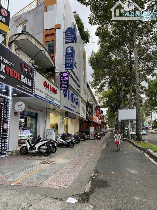 NHÀ 4 TẦNG TRUNG TÂM QUẬN 1 - Cách Bùi Viện 100m.