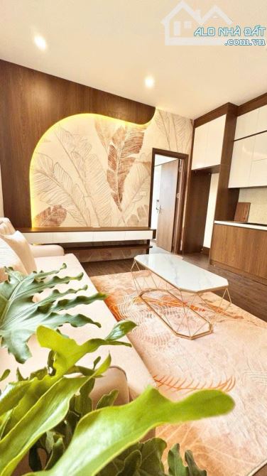 Penthouse! Toà CHDV Đường Láng, 80m2*7T, MT 4.6M, 15 phòng KK, đủ PCCC, sát phố, DT 7%/năm - 10